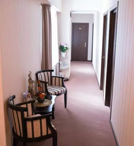 پانسیون Villa Anticus