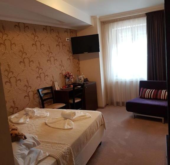 بنسيون Villa Anticus