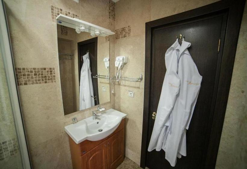 بنسيون Villa Anticus