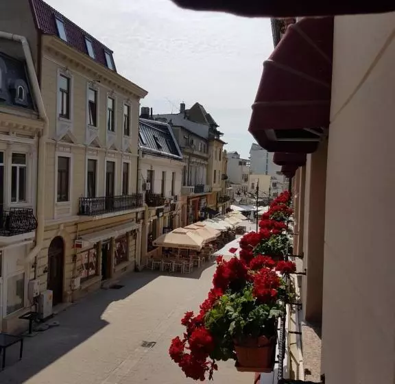 پانسیون Villa Anticus