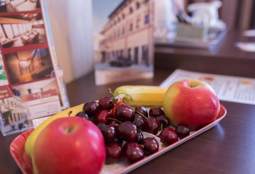 بنسيون Villa Anticus