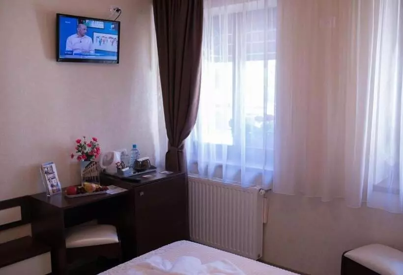 پانسیون Villa Anticus