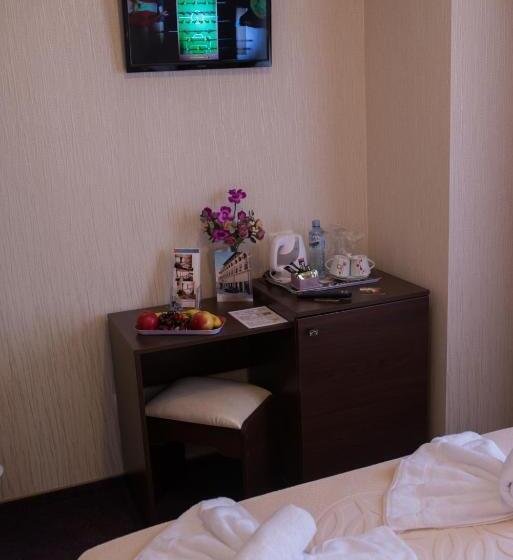 بنسيون Villa Anticus