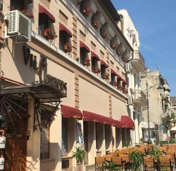 پانسیون Villa Anticus