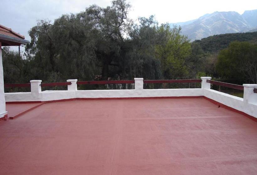 فندق صغير De Los Cesares