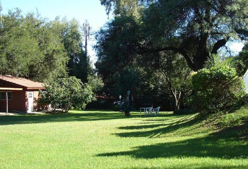 فندق صغير De Los Cesares