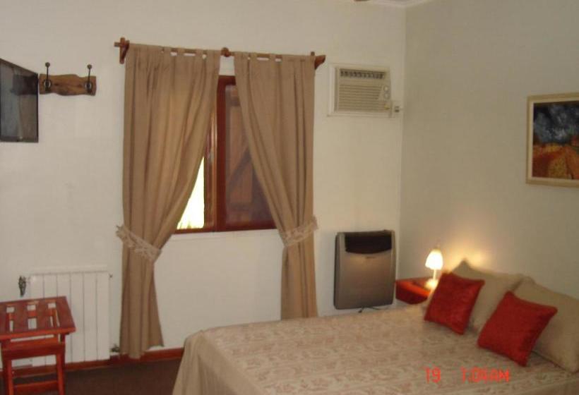 فندق صغير De Los Cesares