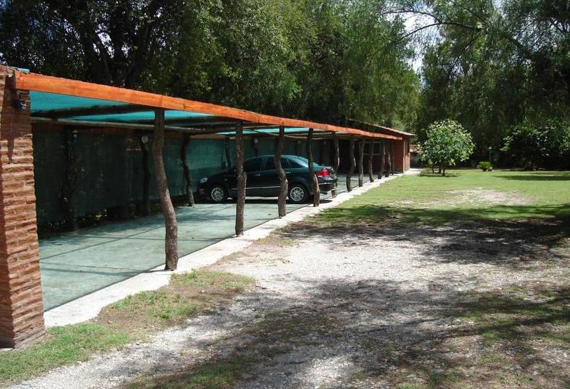 فندق صغير De Los Cesares