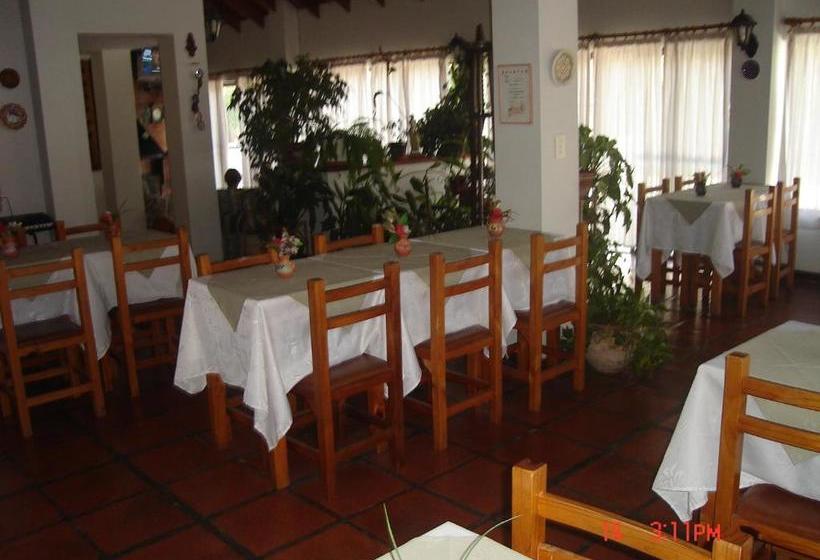 فندق صغير De Los Cesares