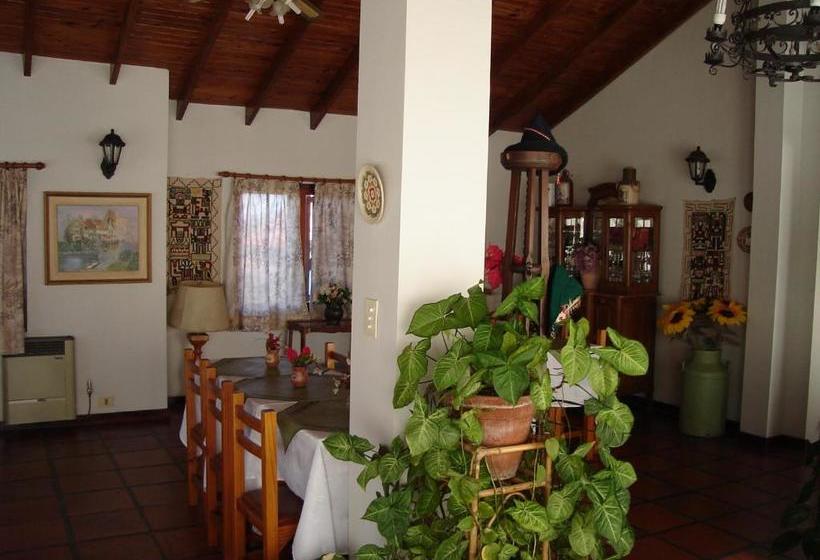 فندق صغير De Los Cesares