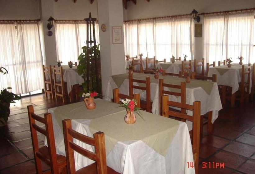 فندق صغير De Los Cesares