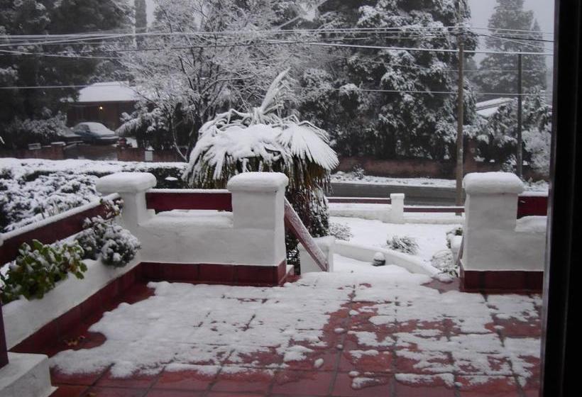 فندق صغير De Los Cesares