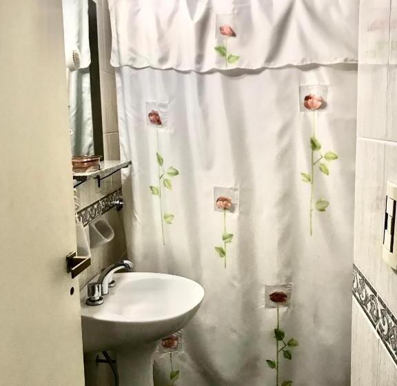 فندق صغير De Los Cesares