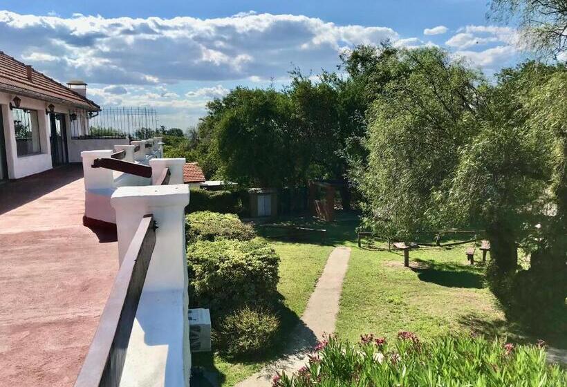 فندق صغير De Los Cesares