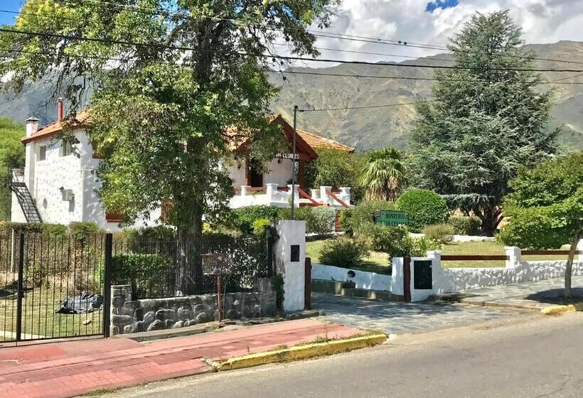 فندق صغير De Los Cesares