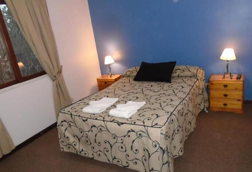 فندق صغير De Los Cesares