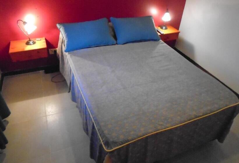 فندق صغير De Los Cesares