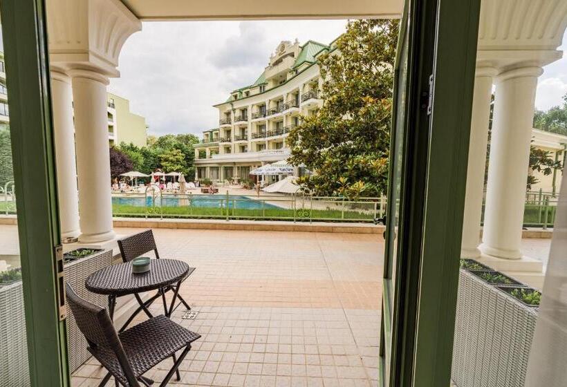 Apartcomplex Splendid