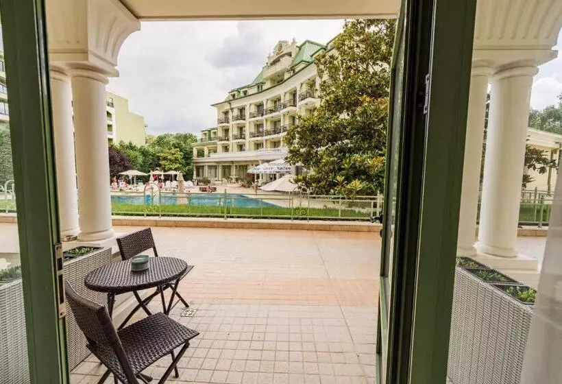 Apartcomplex Splendid