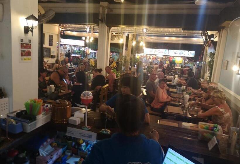 بنسيون Bellmans Restaurant & Guesthouse