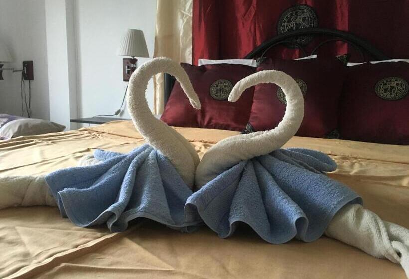 بنسيون Bellmans Restaurant & Guesthouse