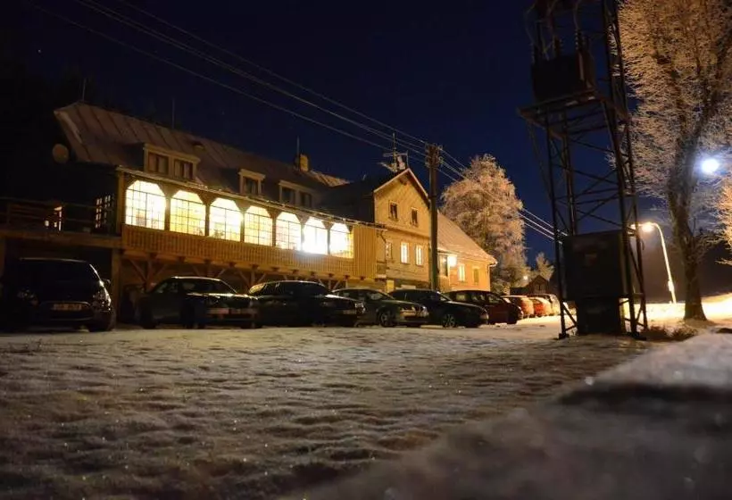 Majatalo Horská Bouda čihalka