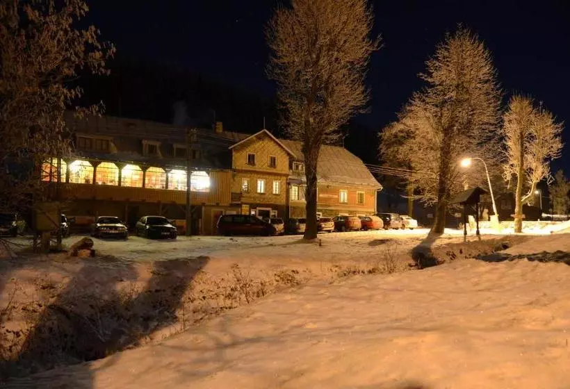 Majatalo Horská Bouda čihalka