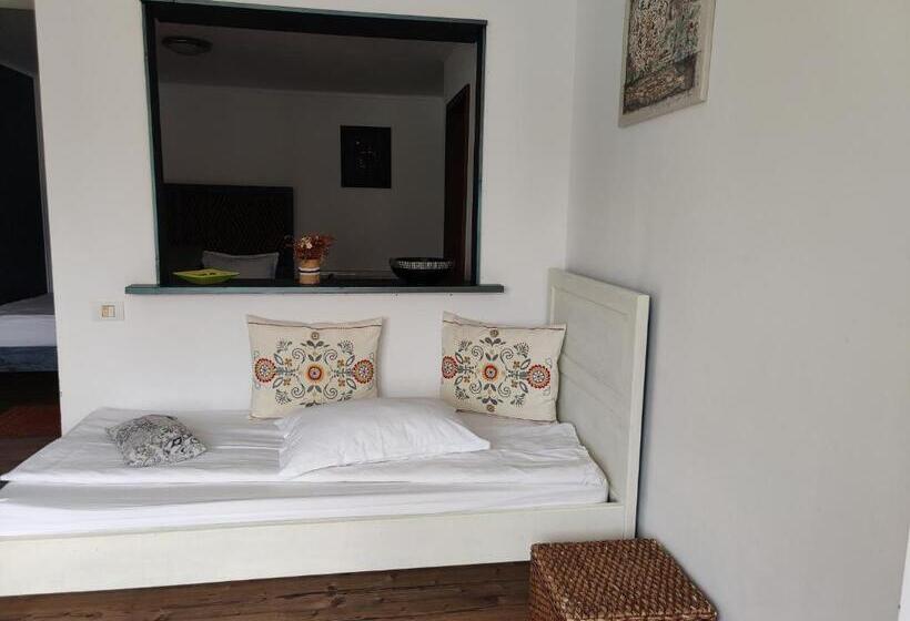 Pension (Hôtel basse catégorie) Inspire View