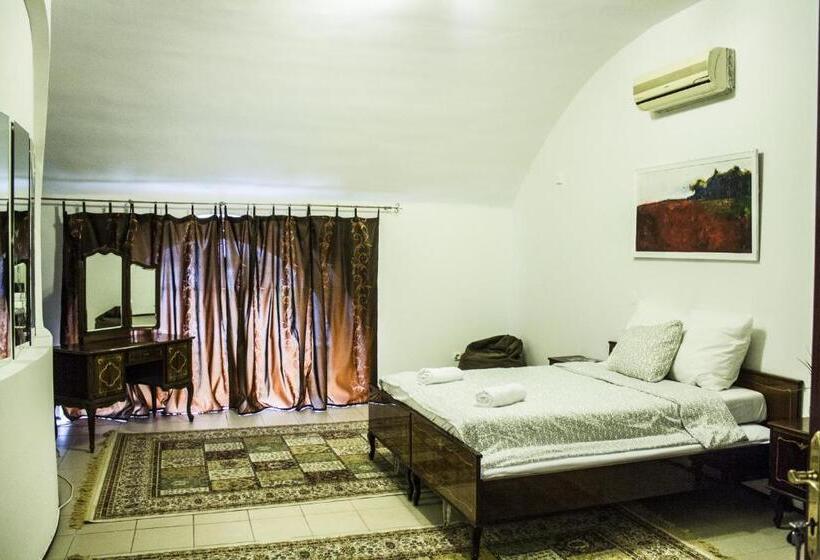 بنسيون The Training Station