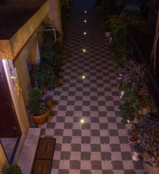 پانسیون Violeta 7 Guest House