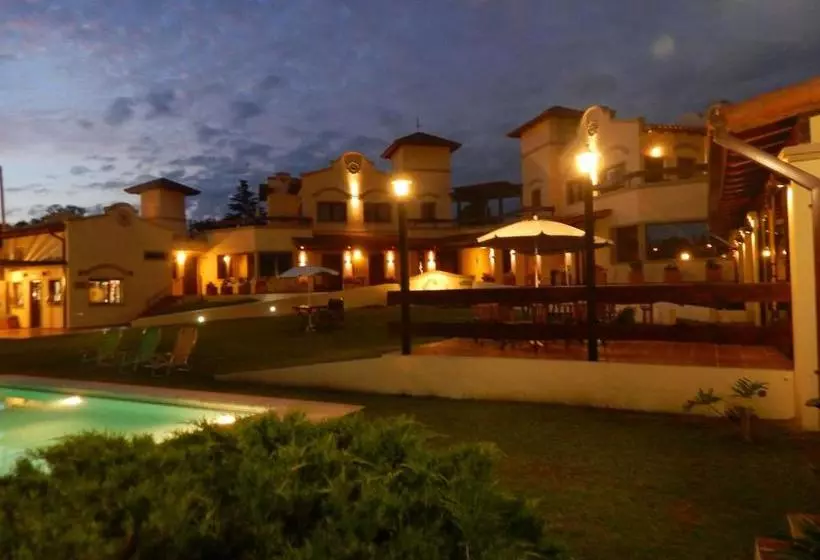 هاستل Raices Del Carolino   Suites De Altagracia