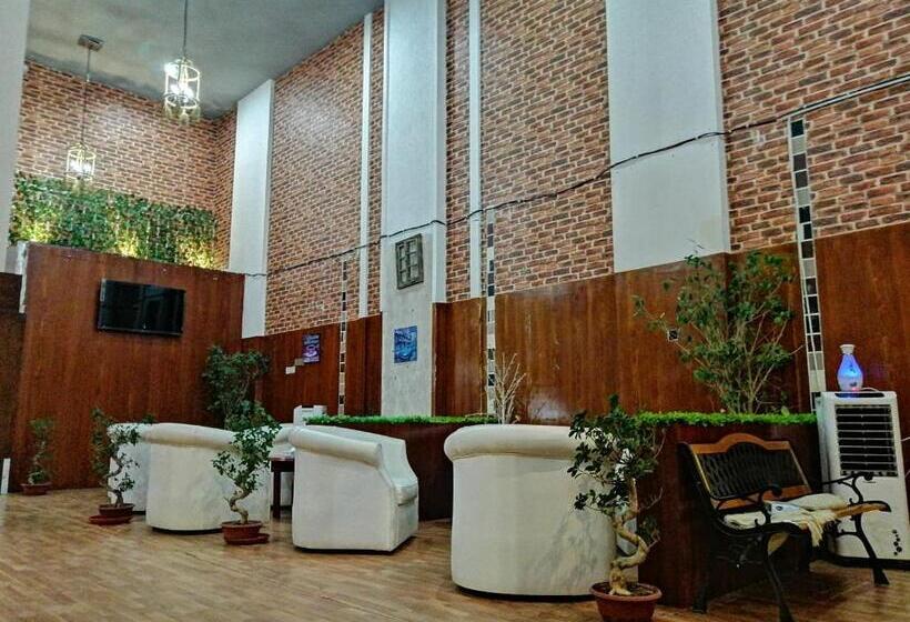 Fakhamat Al Orjoana & Suites