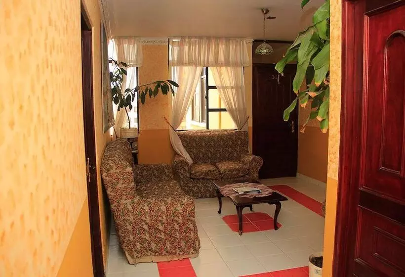 پانسیون Hostal Maya Inn