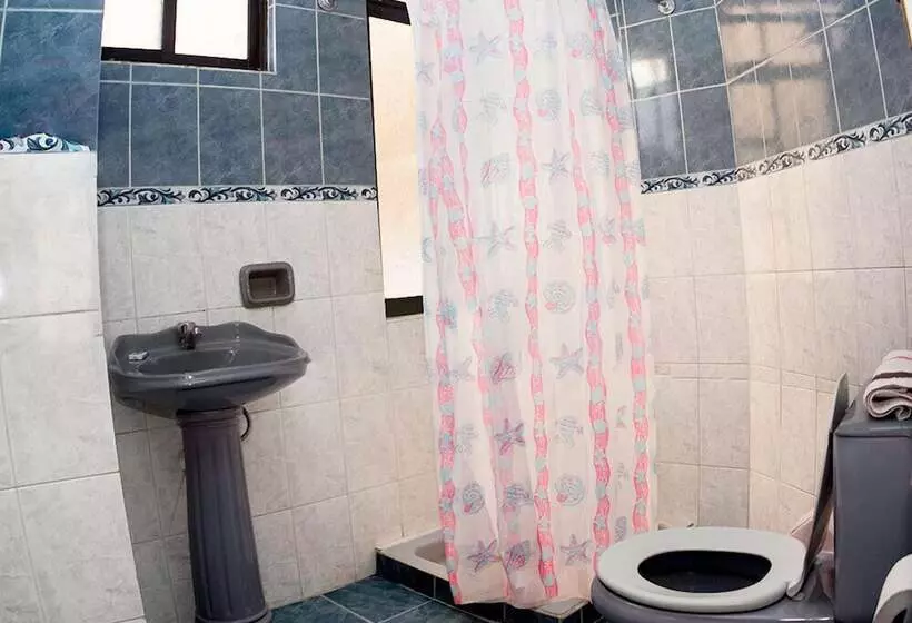 پانسیون Hostal Maya Inn