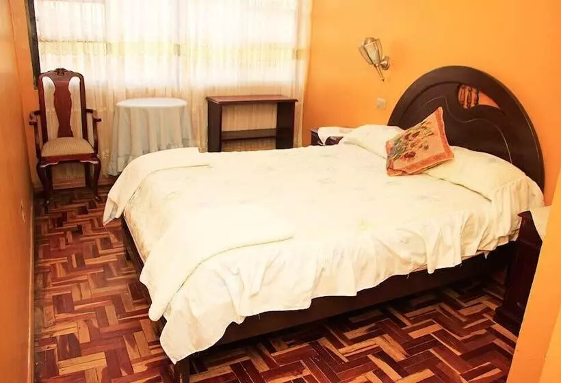 پانسیون Hostal Maya Inn