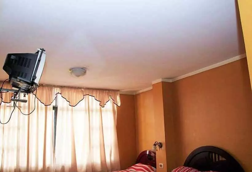 پانسیون Hostal Maya Inn