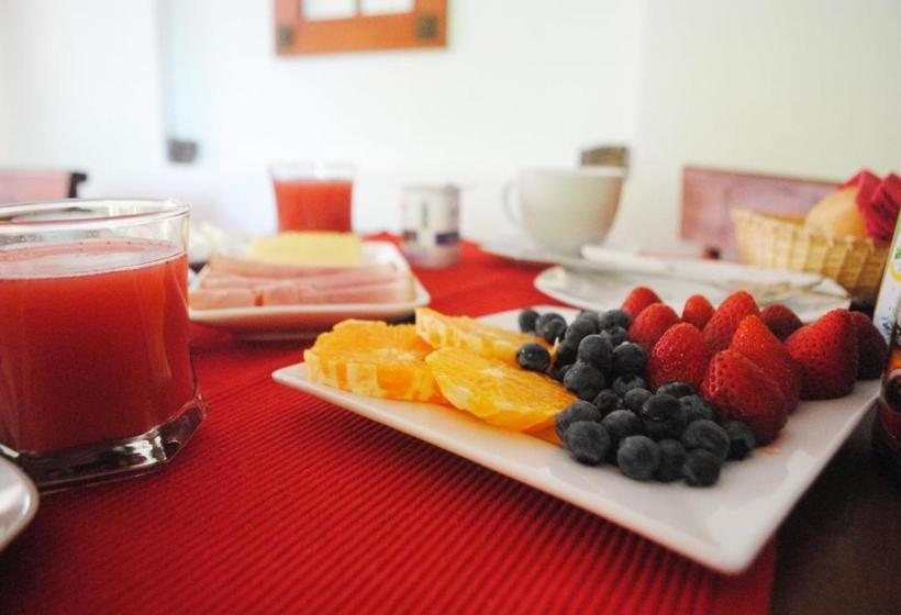 پانسیون Hostal Petit Verdot