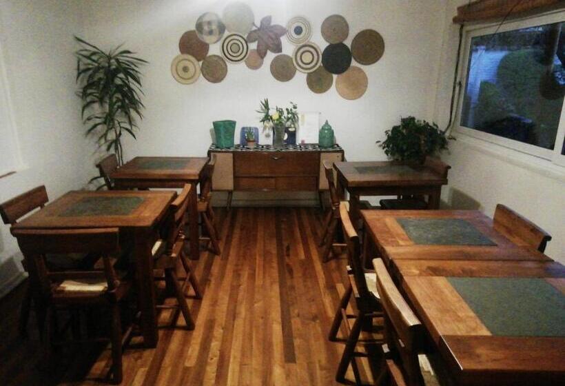 پانسیون Hostal Petit Verdot