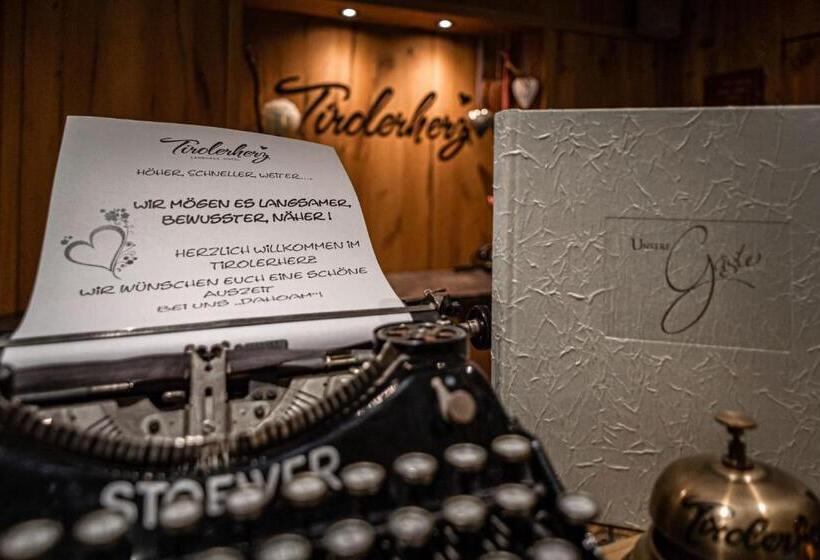 פנסיון Landhaus Tirolerherz