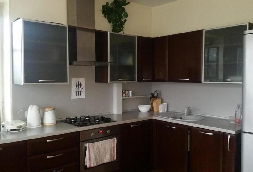 پانسیون Little Amber Apartments