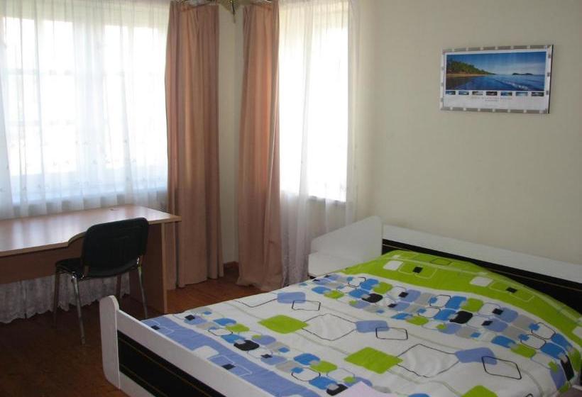 پانسیون Little Amber Apartments