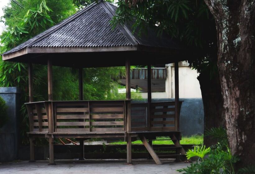 膳宿费 Ndalem Mantrigawen