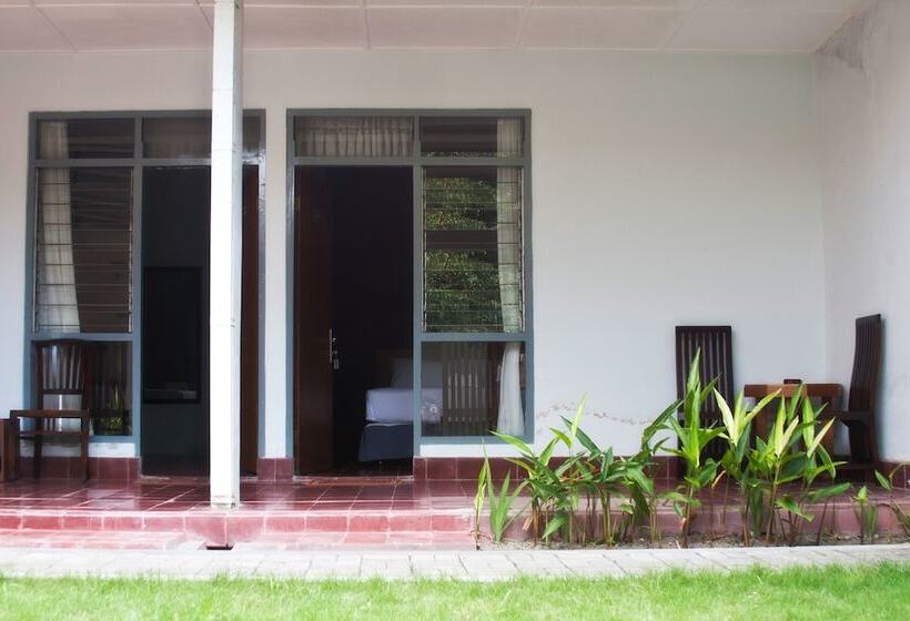 膳宿费 Ndalem Mantrigawen