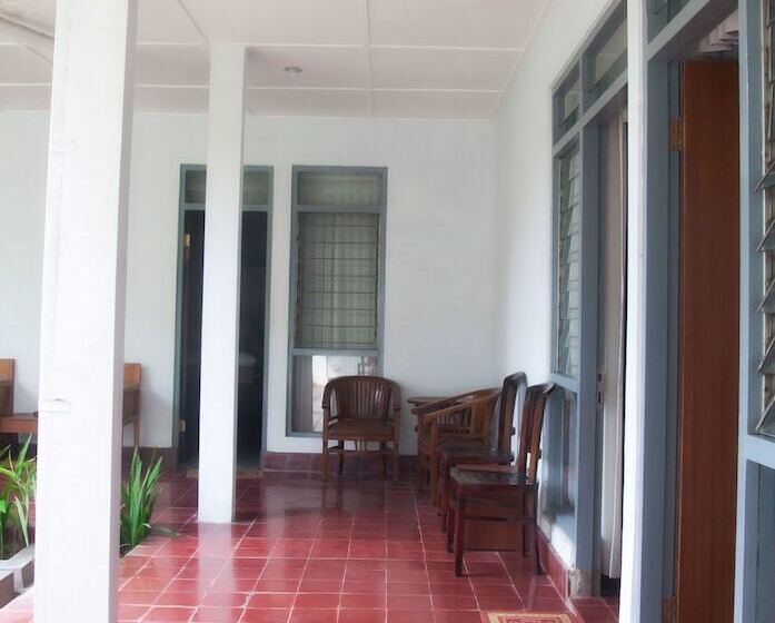 膳宿费 Ndalem Mantrigawen