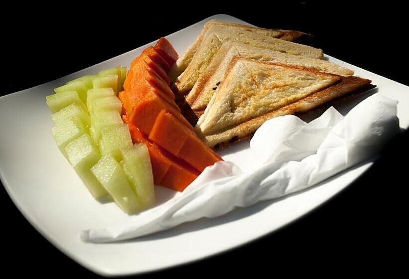 膳宿费 Ndalem Mantrigawen