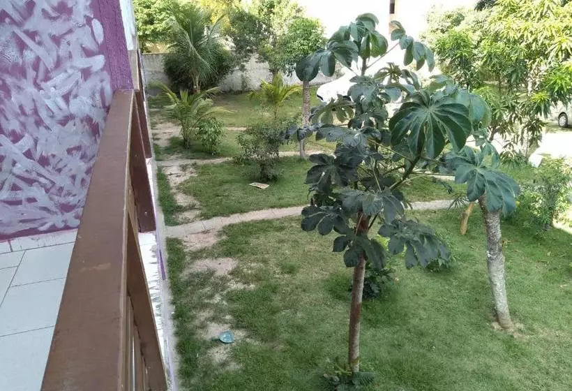 پانسیون Pousada Vale Do Aijalom
