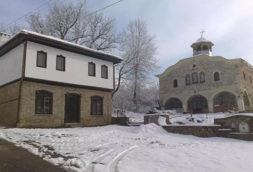 Majatalo Staroto Shkolo House   Rooms For Guests