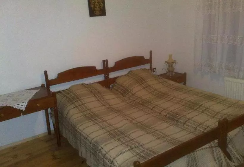 Majatalo Staroto Shkolo House   Rooms For Guests