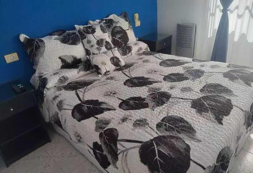 ユースホステル La Posada De Los Fresnos