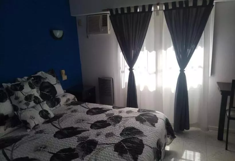 ユースホステル La Posada De Los Fresnos